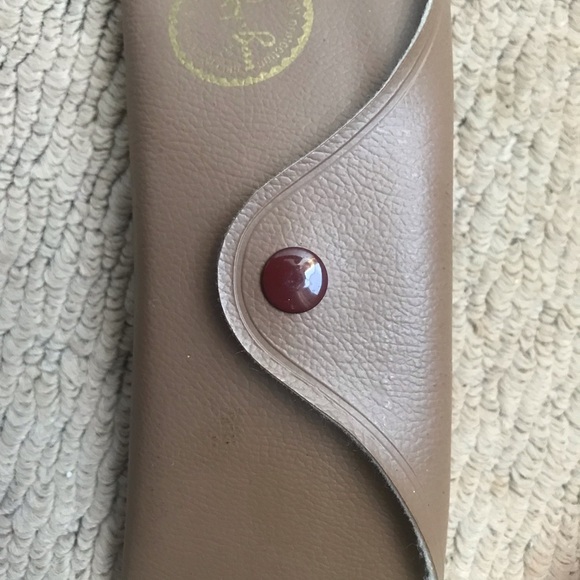Ray Ban case - Picture 2 of 8